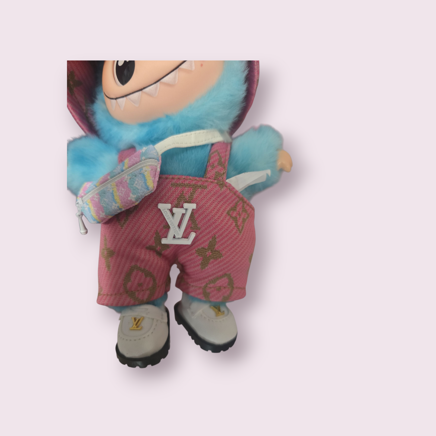 Labubu clothes Accessories outfit with shoes and bag shown in the pic