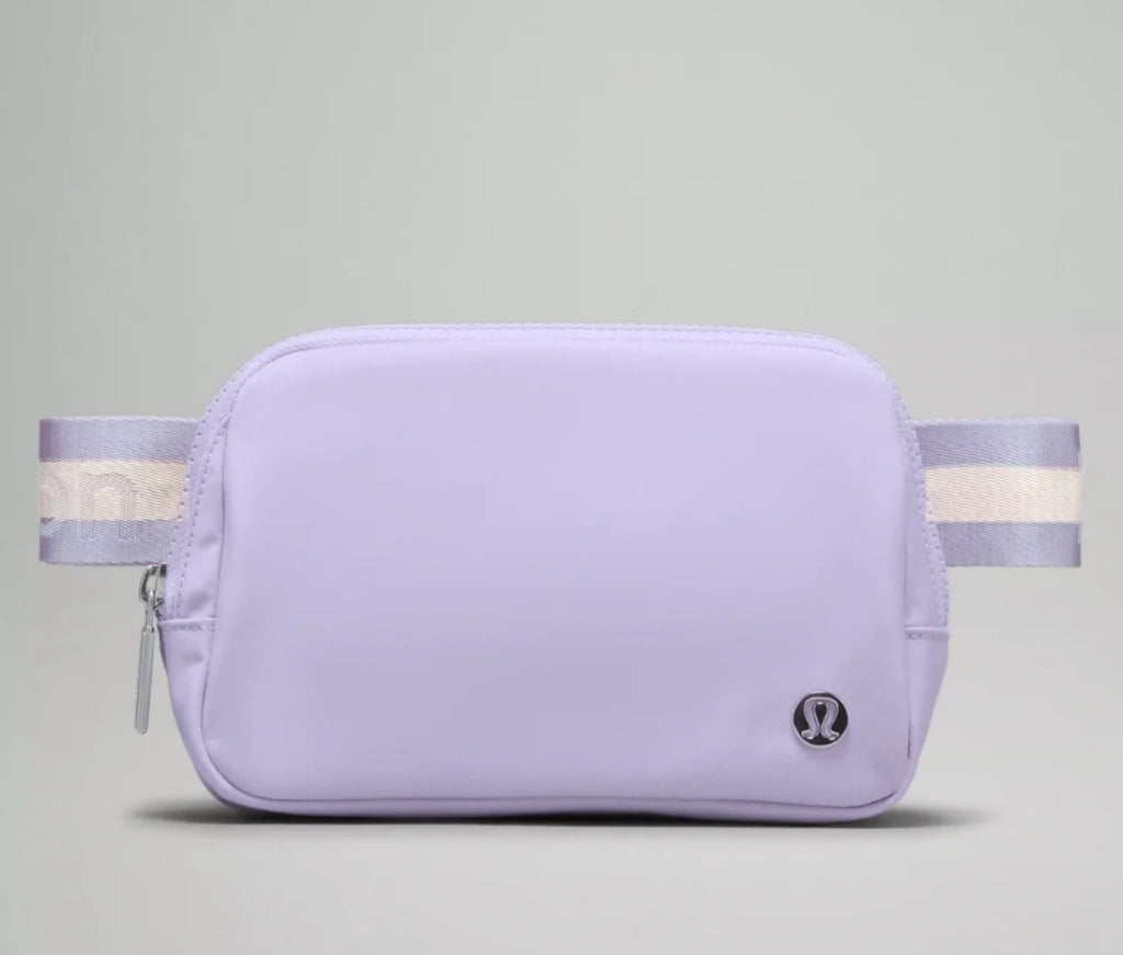 Everywhere belt bag L1 lilac silver color