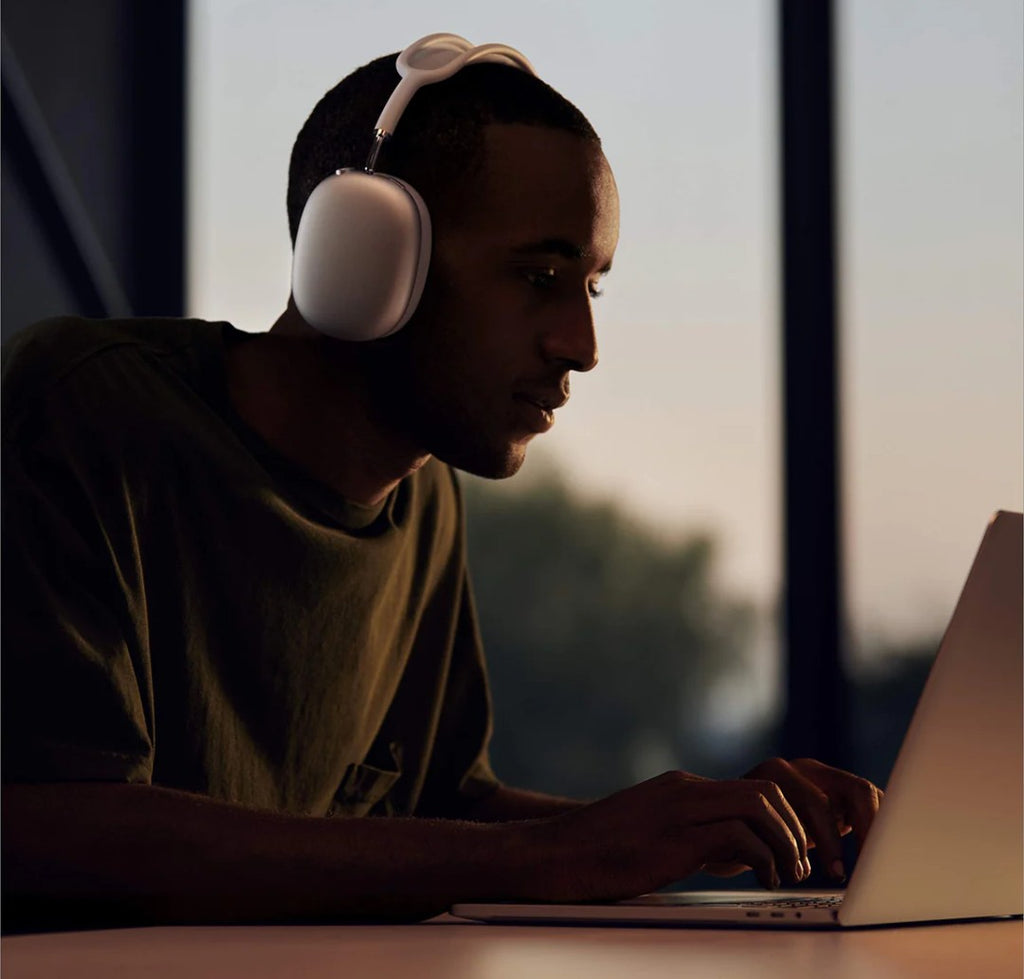 AirPods design Max (USB-C)