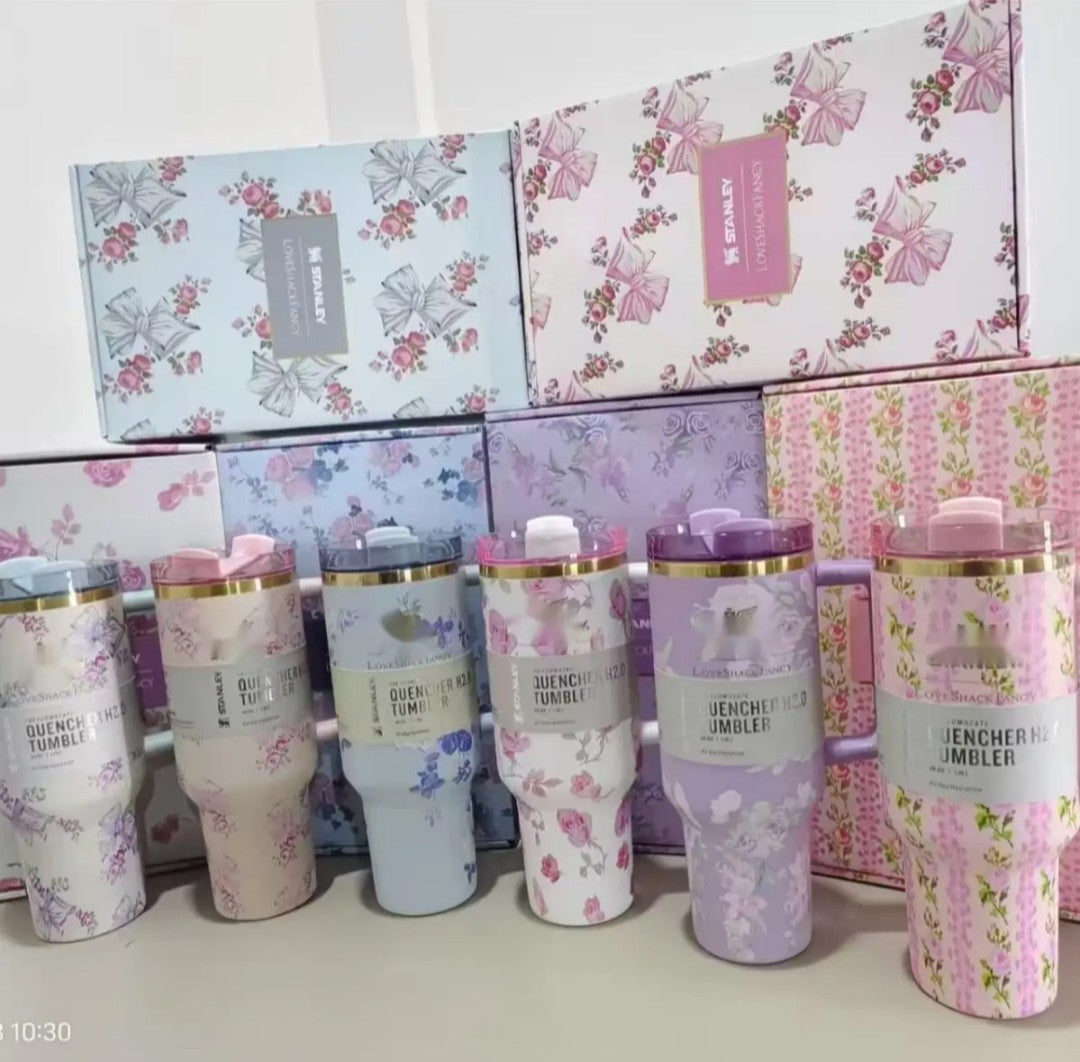 The X LoveShackFancy style  Holiday Quencher | 40 OZ new in box tumbler bottle water vacuum cup stainless steel christmas gift for her