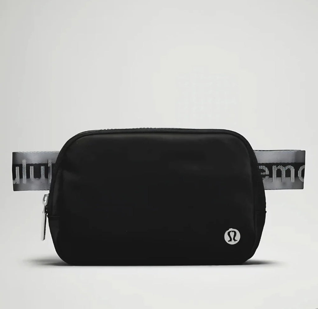 Everywhere belt bag L1  black silver color