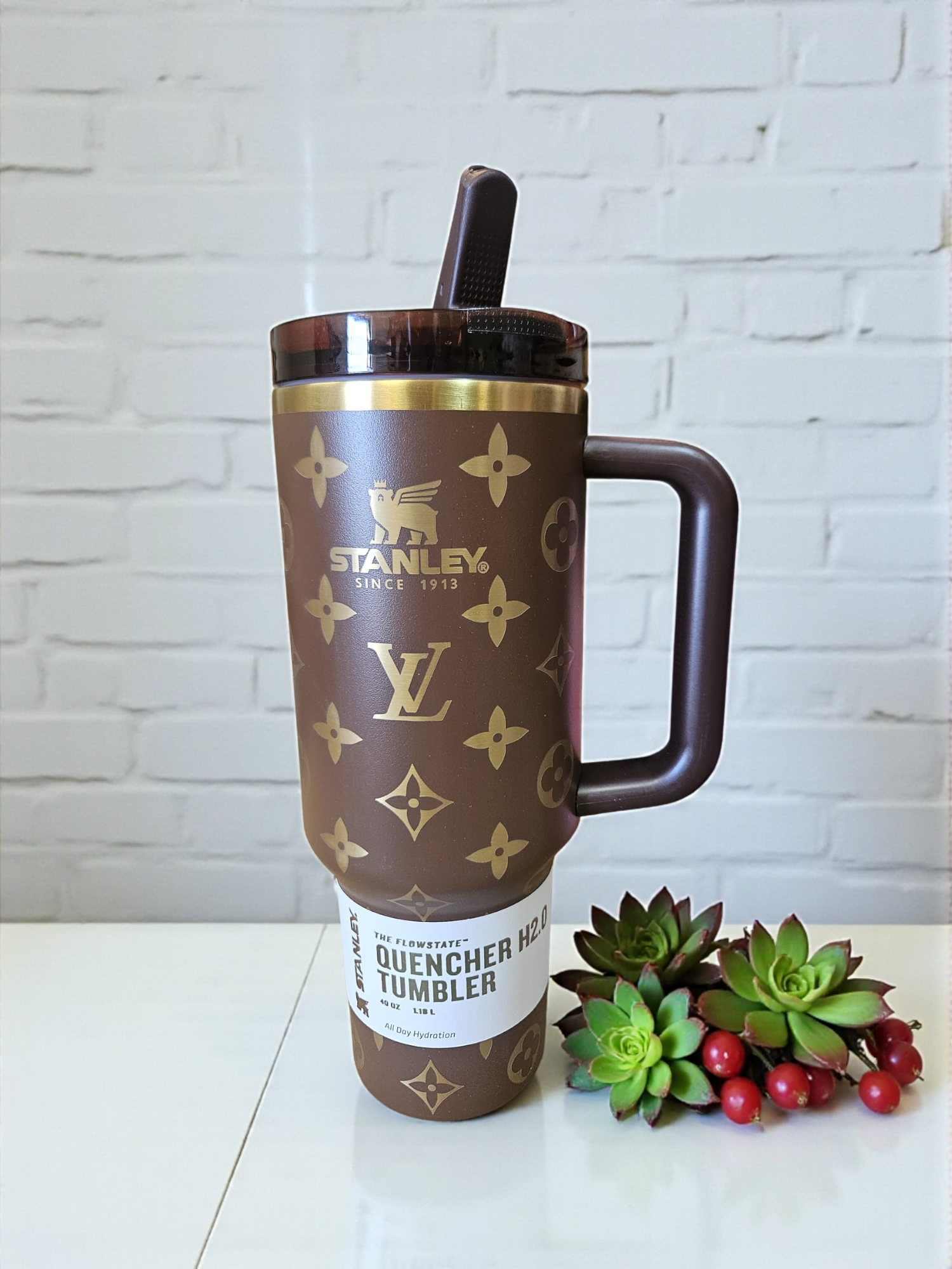 Custom design tumbler protour cup 40oz LV icon Laser Engraved new in box diferent colors