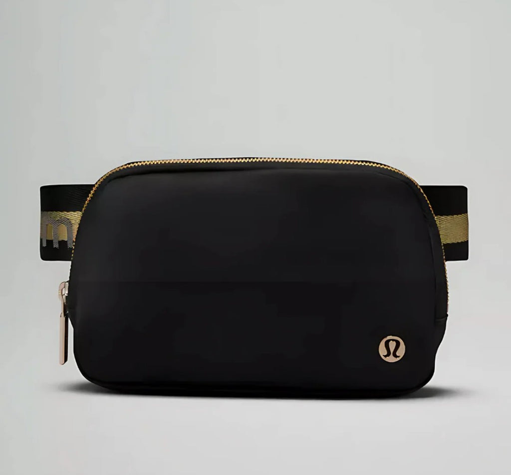 Everywhere belt bag L1  black gold color