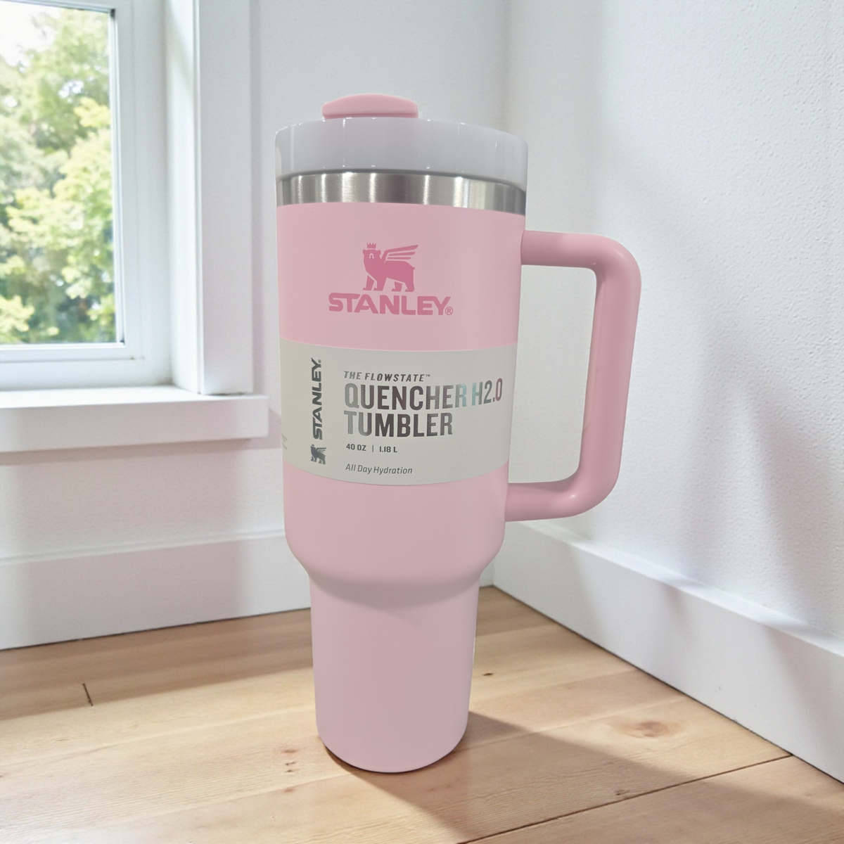 Tumbler cup 40oz quencher with straw new in a box.