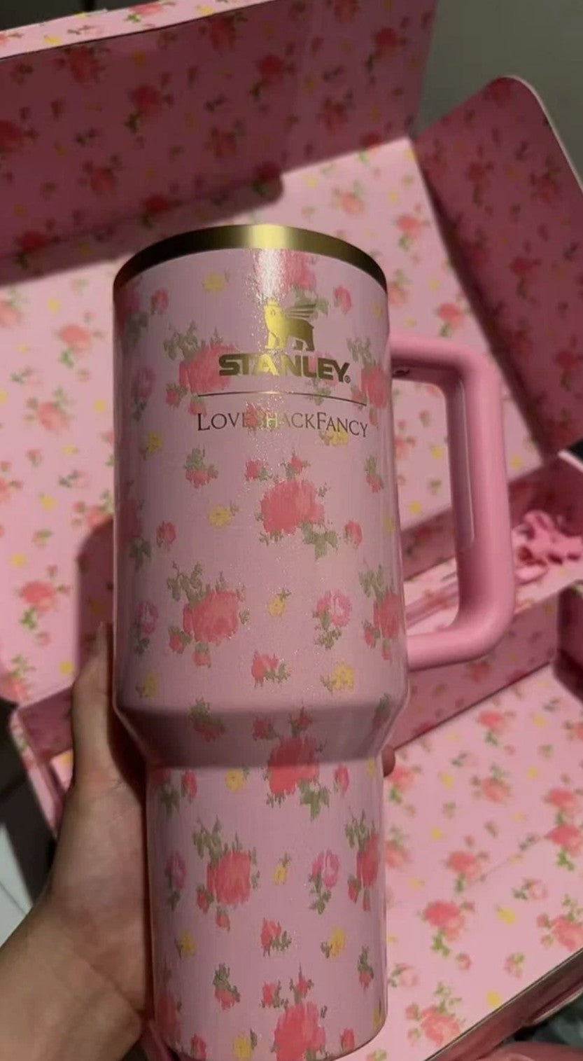 lbiza Sunset style LoveShackFancy Quencher H2.0 Flowstate Pink Tumbler | 40 OZ limited edition